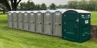 Best VIP or Luxury Restroom Trailers  in Massanutten, VA